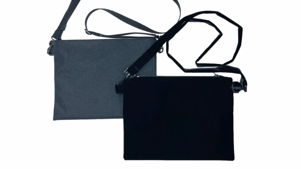 無印おしゃれサコッシュを暗黒化【世界最黒のバッグ】